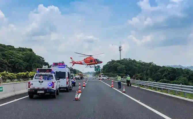 册亨高速公路汽车救援案例